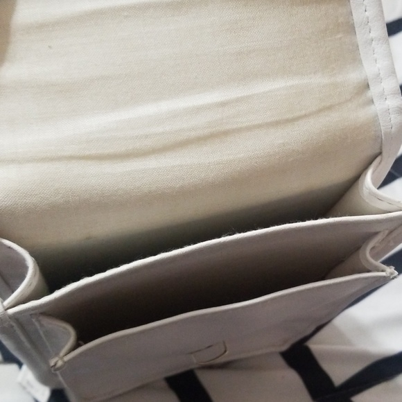 Backpack - Picture 3 of 6